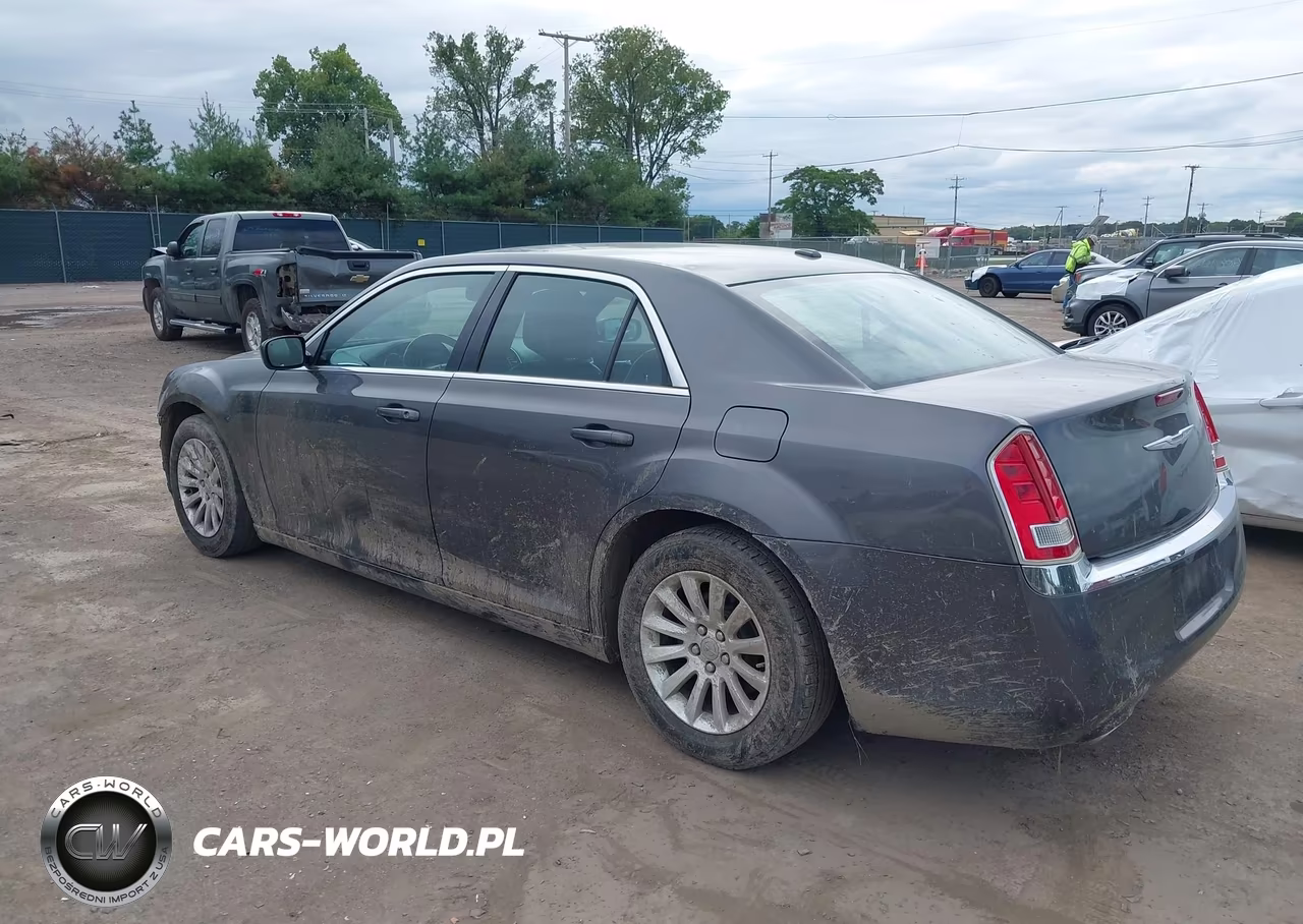 2014 Chrysler 300 VIN:2C3CCAAG7EH343479 - 3