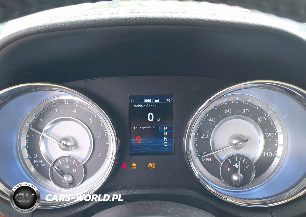 2014 Chrysler 300 VIN:2C3CCAAG7EH343479 - 7