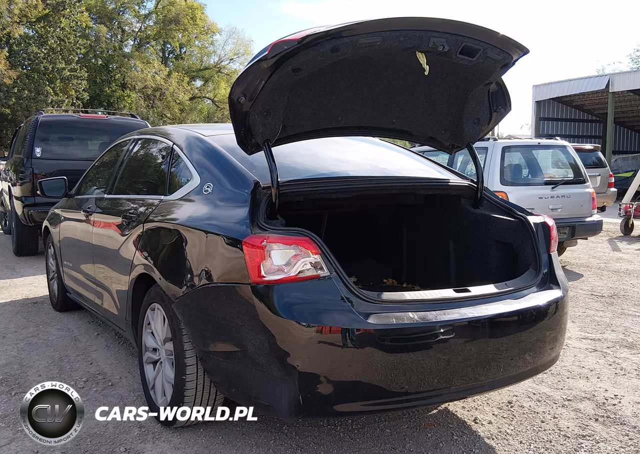 2018 Chevrolet Impala 1Lt VIN:2G1105S36J9131183 - 3