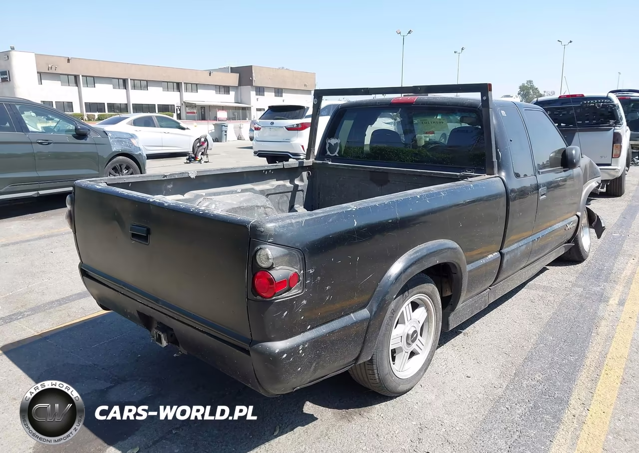 2000 Chevrolet S-10 Ls VIN:1GCCS1957Y8208398 - 4