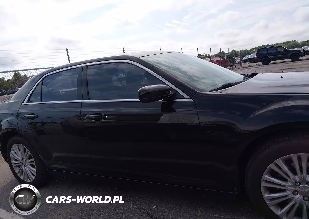 2013 Chrysler 300 Motown VIN:2C3CCARG2DH617416 - 14