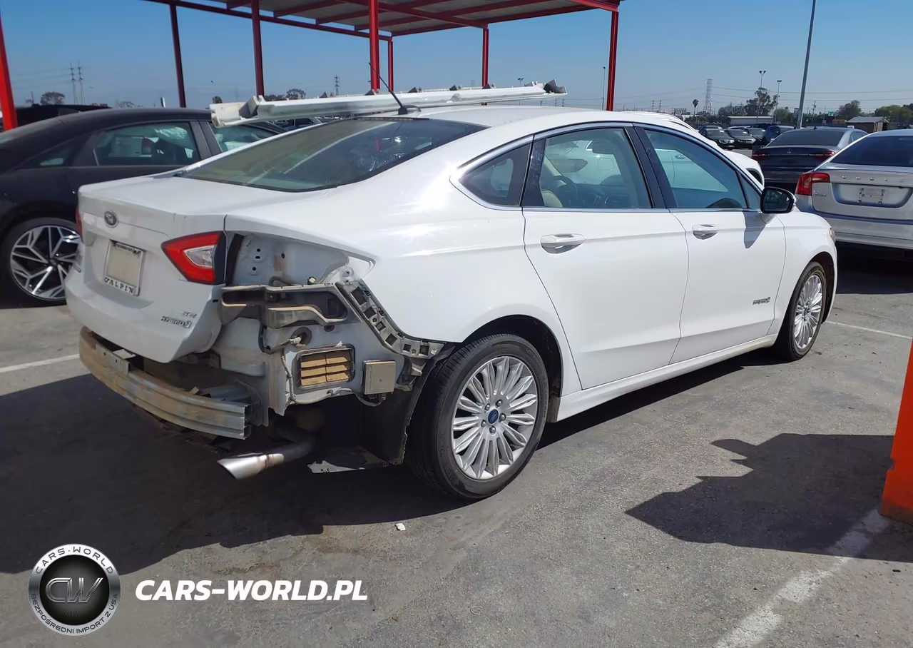 2013 Ford Fusion Hybrid Se VIN:3FA6P0LUXDR192611 - 4