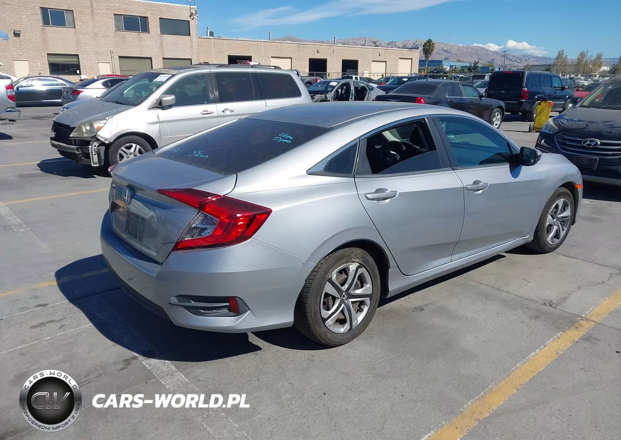 2018 Honda Civic Lx VIN:2HGFC2F51JH573701 - 4