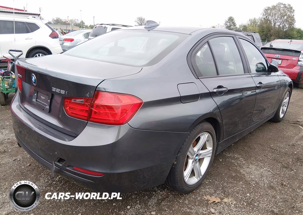 2013 BMW 328I xDrive VIN:WBA3B3C5XDJ811186 - 4