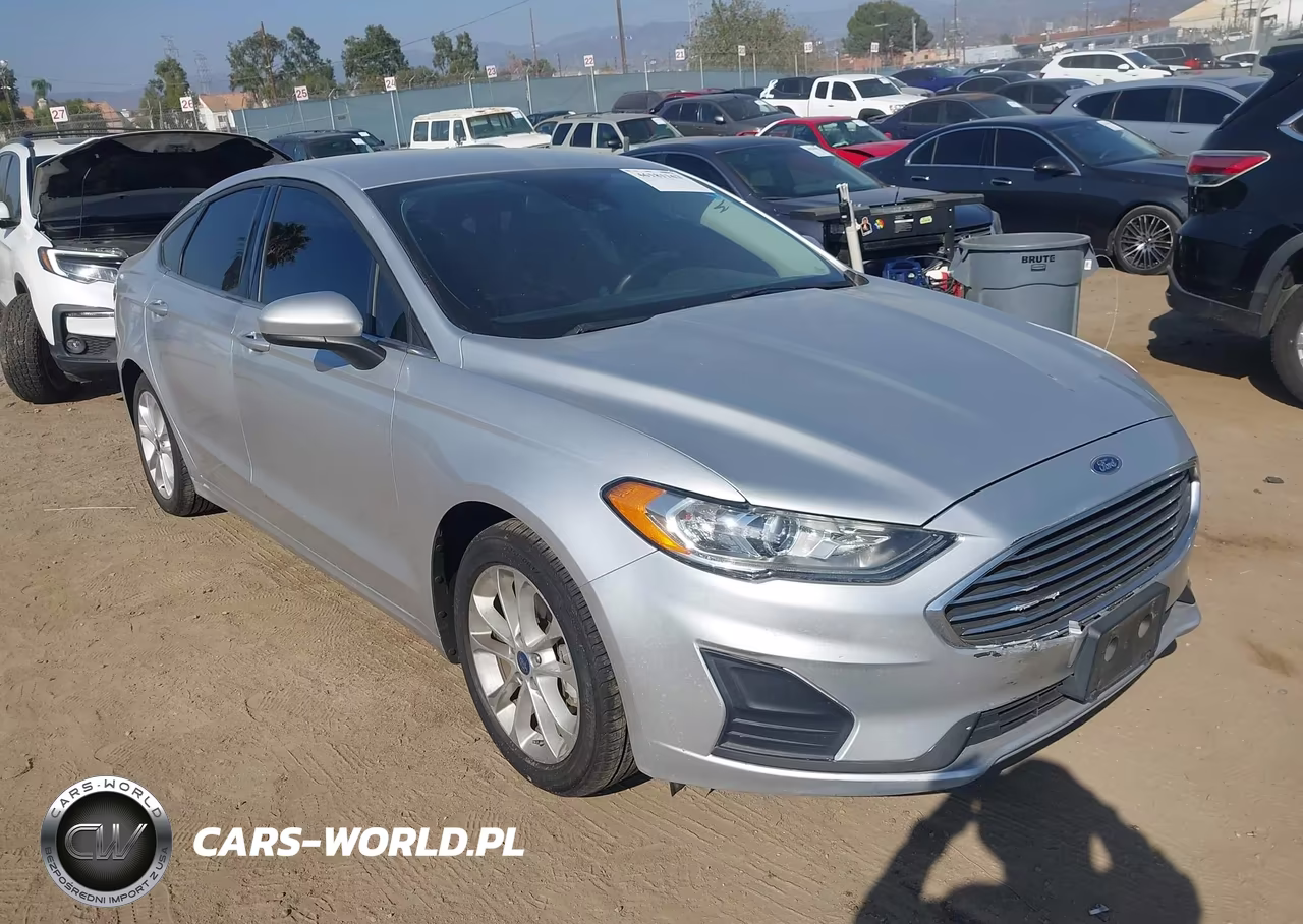 2019 Ford Fusion Hybrid Se – zdjęcie 1 z 16