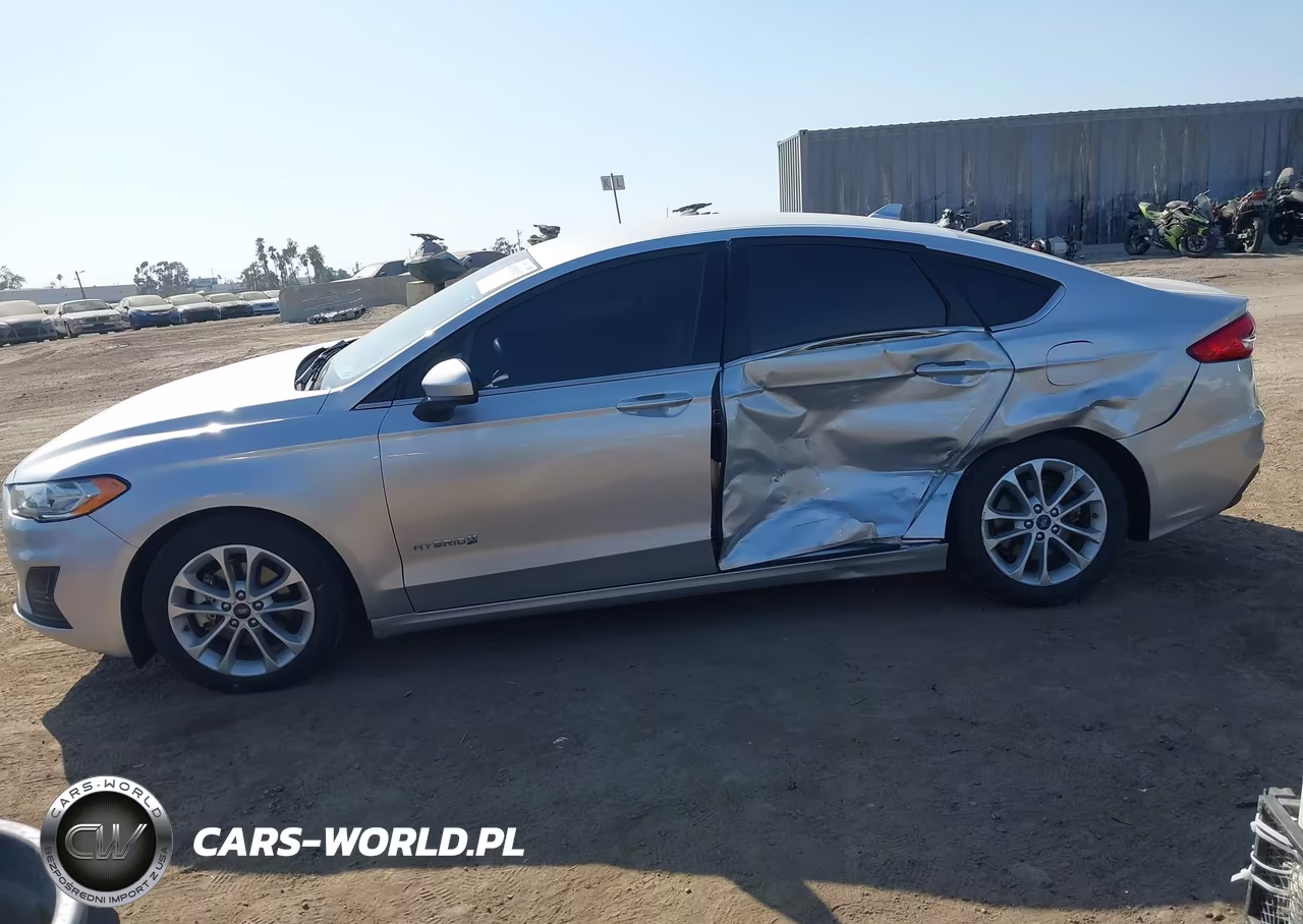 2019 Ford Fusion Hybrid Se VIN:3FA6P0LU8KR119752 - 14