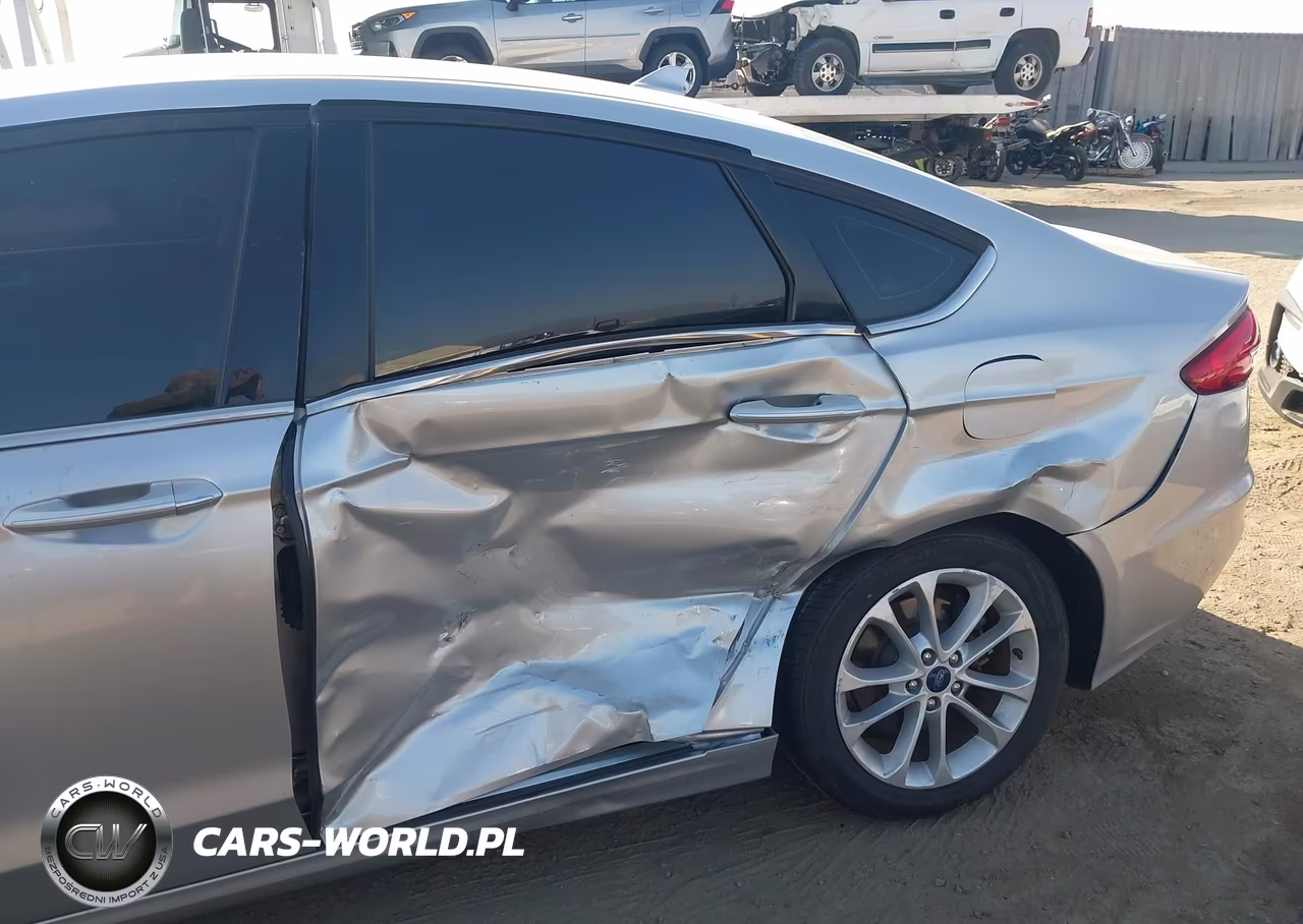 2019 Ford Fusion Hybrid Se VIN:3FA6P0LU8KR119752 - 6