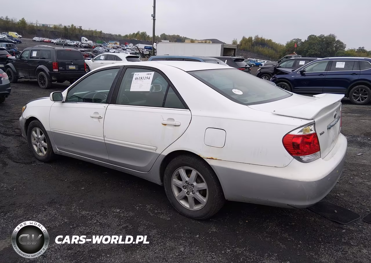 2002 Toyota Camry Le VIN:4T1BE32K32U042308 - 3