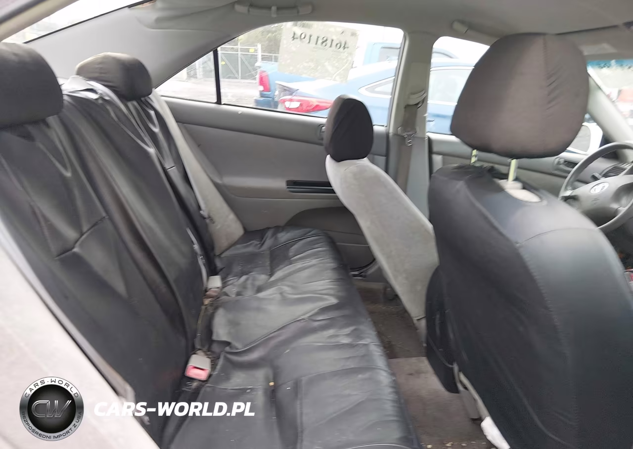 2002 Toyota Camry Le VIN:4T1BE32K32U042308 - 8