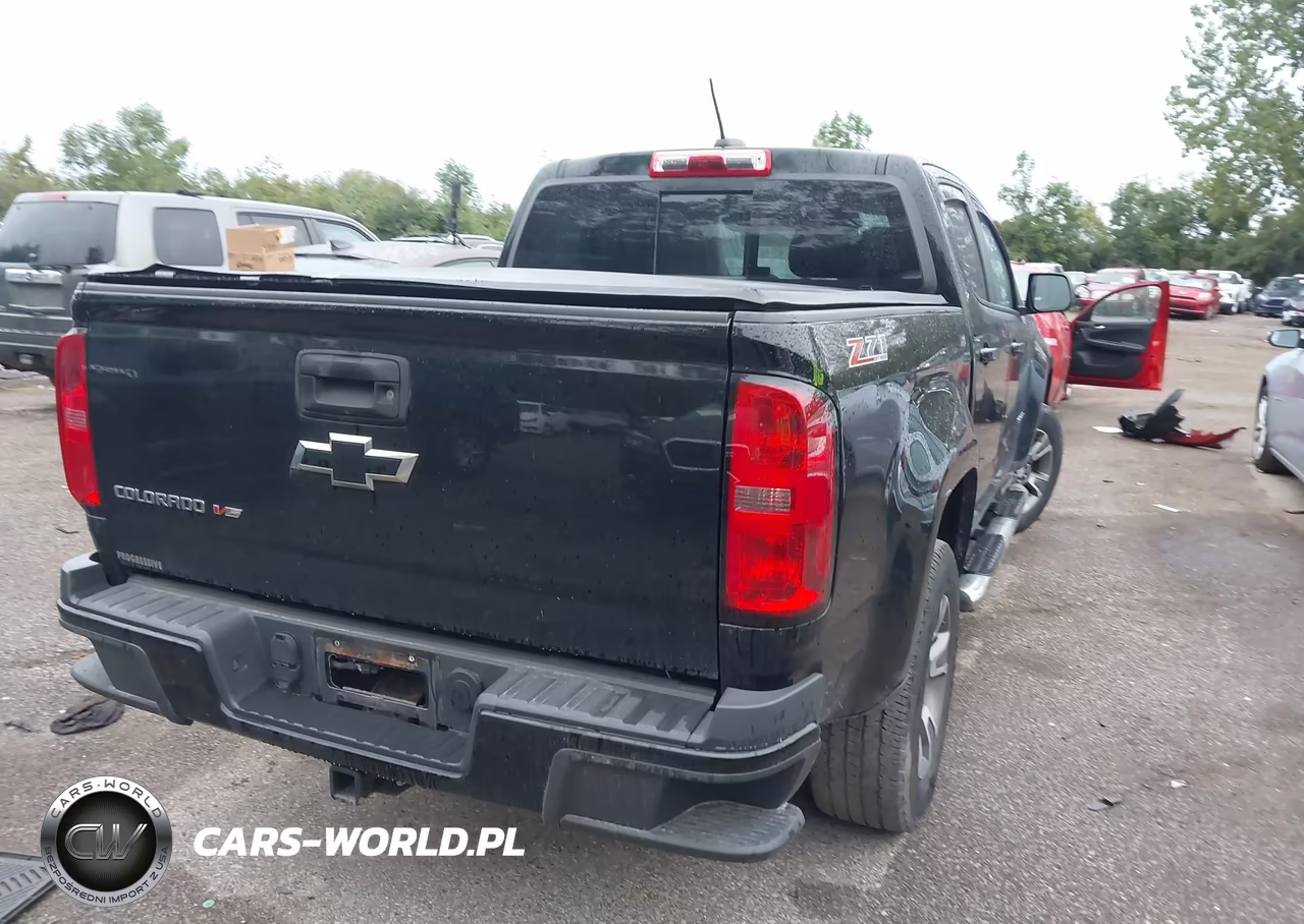 2018 Chevrolet Colorado Z71 VIN:1GCGTDEN5J1118719 - 4