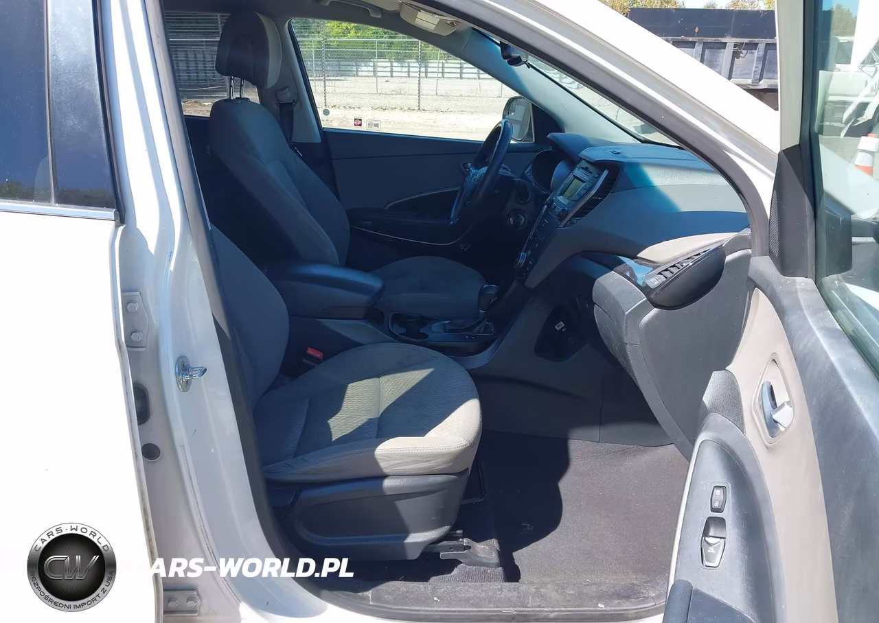 2016 Hyundai Santa Fe Se VIN:KM8SM4HF1GU155832 - 5