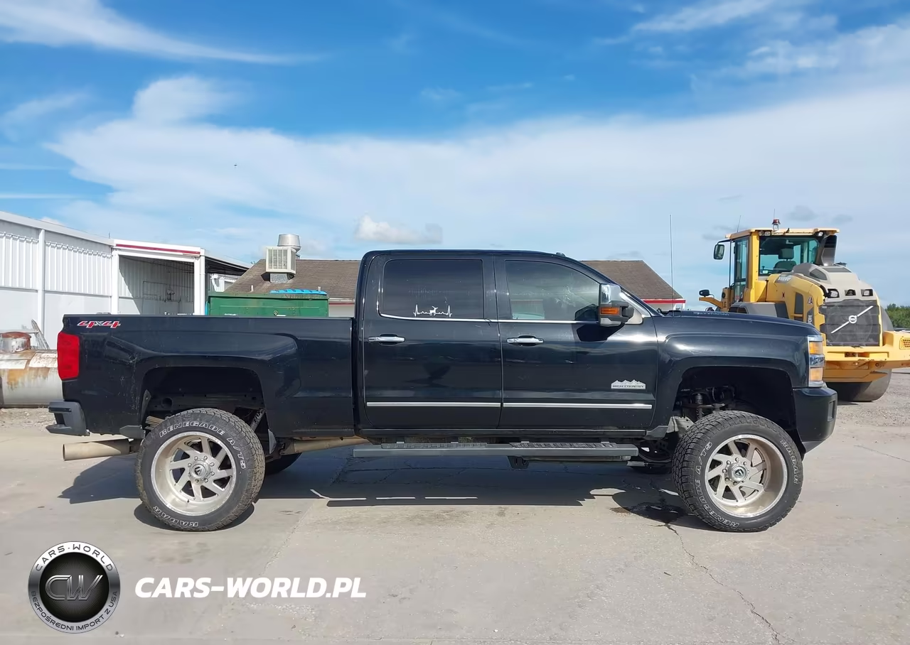 2015 Chevrolet Silverado 2500Hd High Country VIN:1GC1KXE8XFF587920 - 13