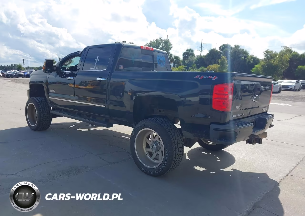 2015 Chevrolet Silverado 2500Hd High Country VIN:1GC1KXE8XFF587920 - 3