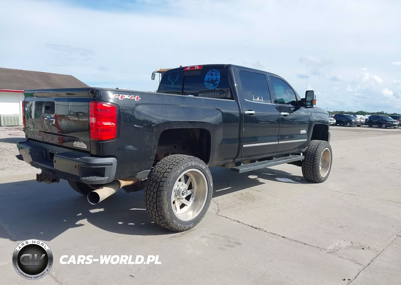 2015 Chevrolet Silverado 2500Hd High Country VIN:1GC1KXE8XFF587920 - 4