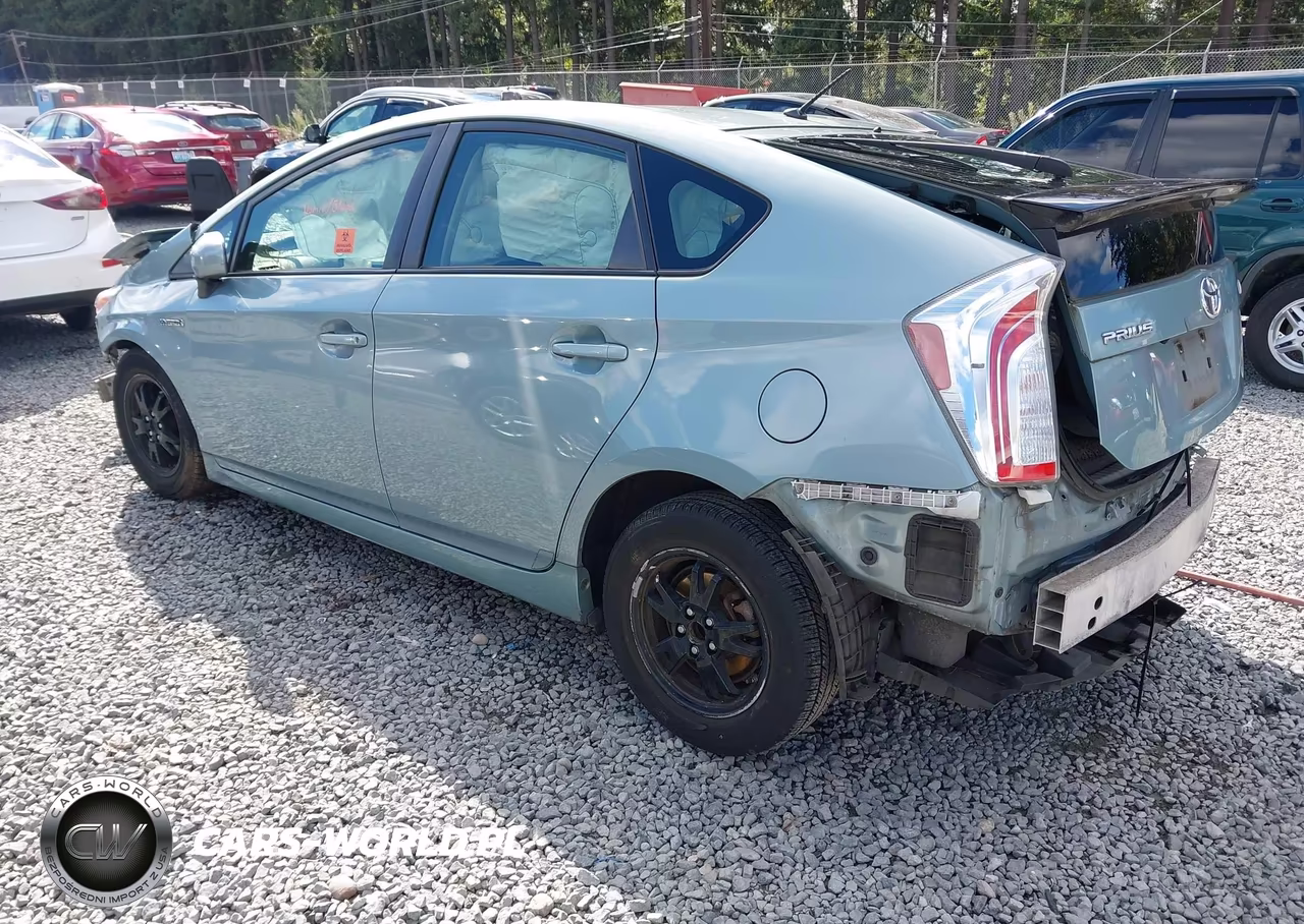 2015 Toyota Prius Two VIN:JTDKN3DUXF1909956 - 3