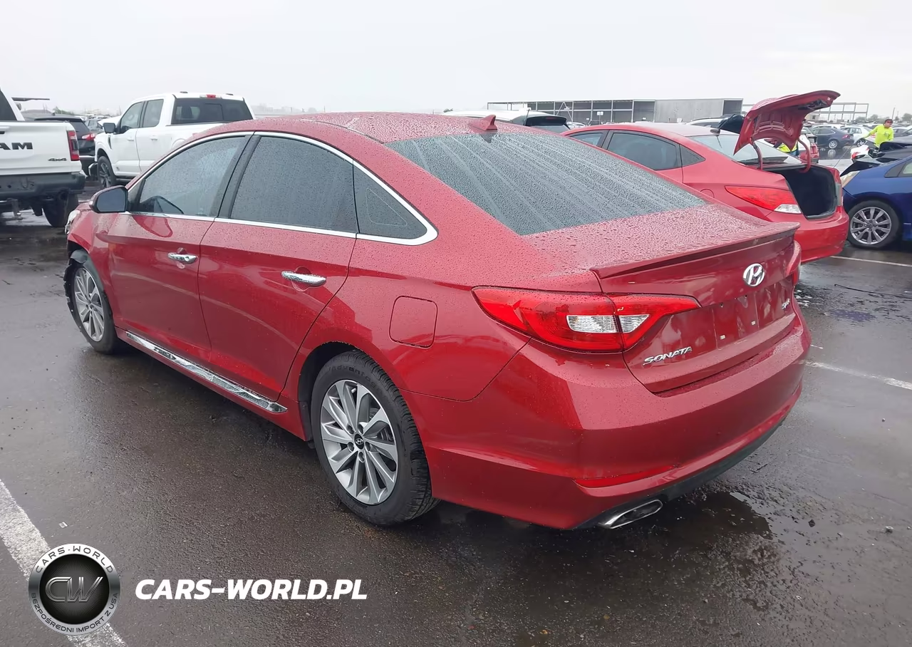 2015 Hyundai Sonata Sport VIN:5NPE34AFXFH132573 - 3