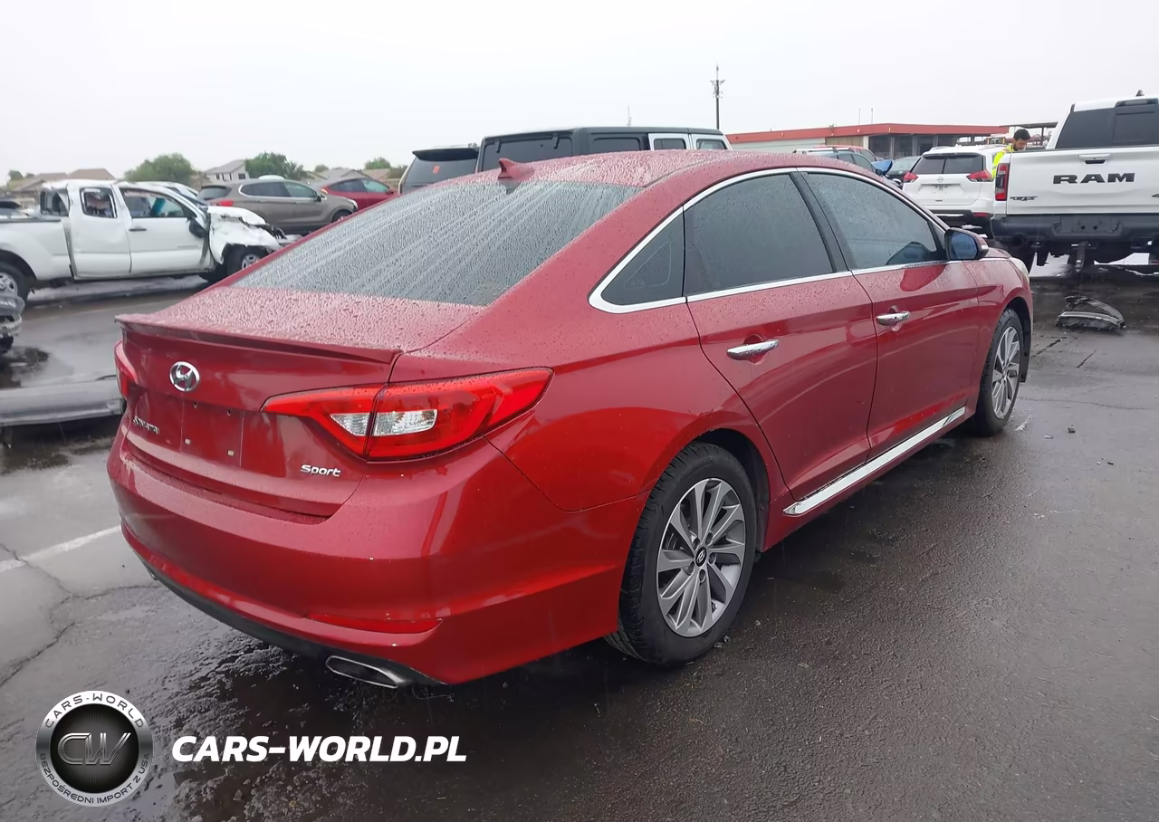 2015 Hyundai Sonata Sport VIN:5NPE34AFXFH132573 - 4