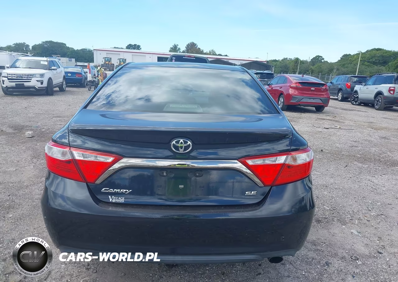 2016 Toyota Camry Se VIN:4T1BF1FK4GU258560 - 16