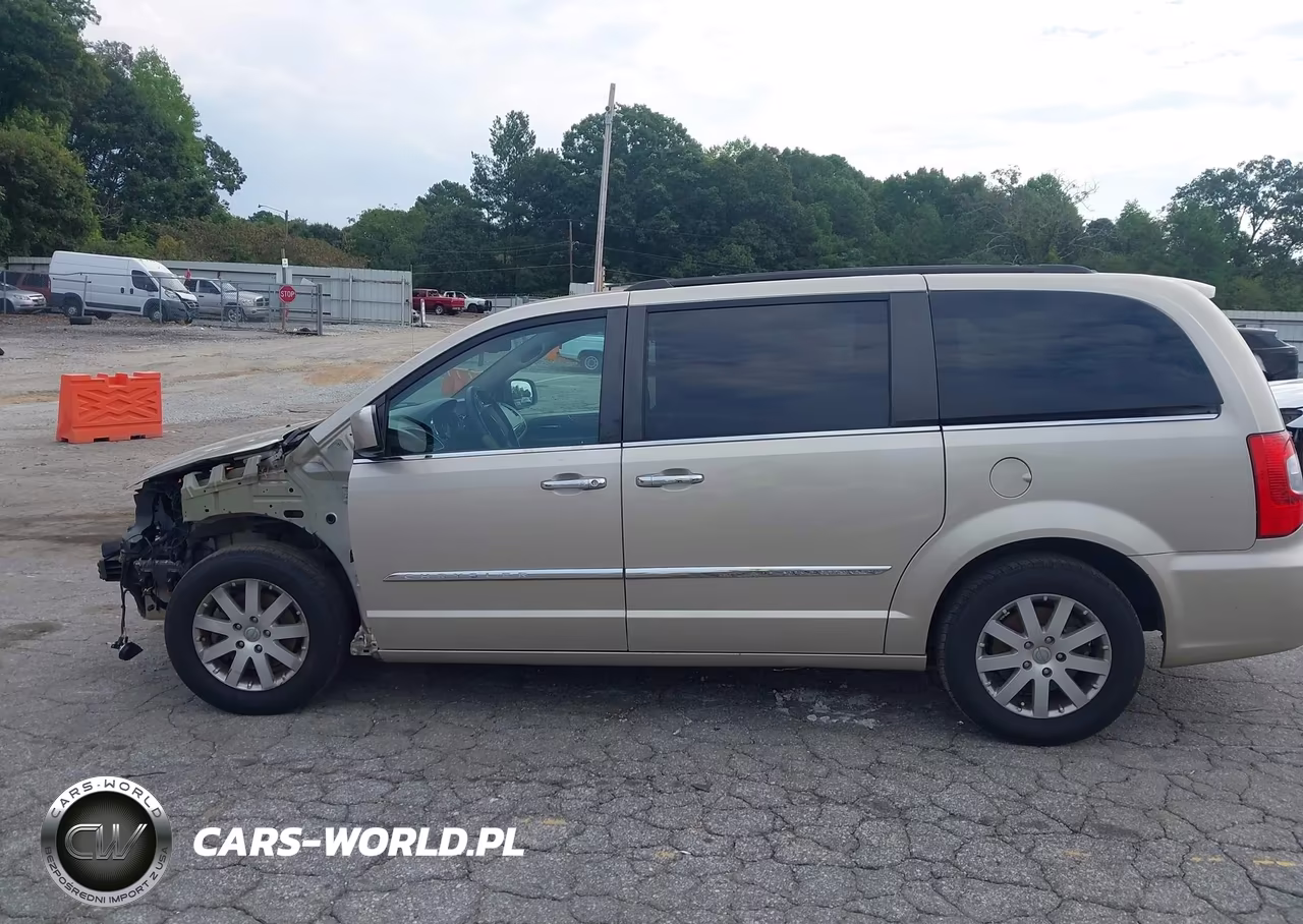 2016 Chrysler Town & Country Touring VIN:2C4RC1BG9GR248097 - 14