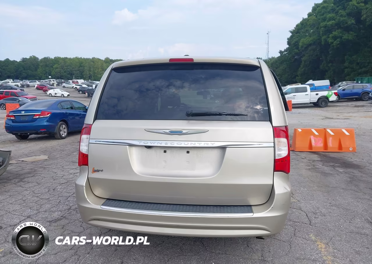 2016 Chrysler Town & Country Touring VIN:2C4RC1BG9GR248097 - 16