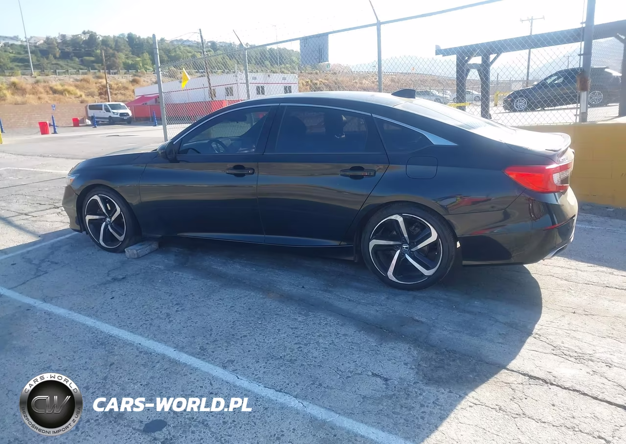 2018 Honda Accord Sport VIN:1HGCV1F36JA198568 - 14