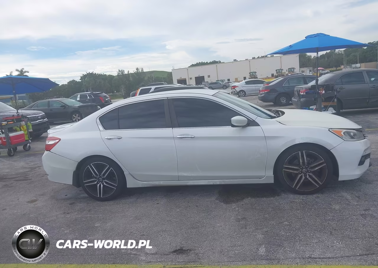 2016 Honda Accord Sport VIN:1HGCR2F59GA157680 - 13
