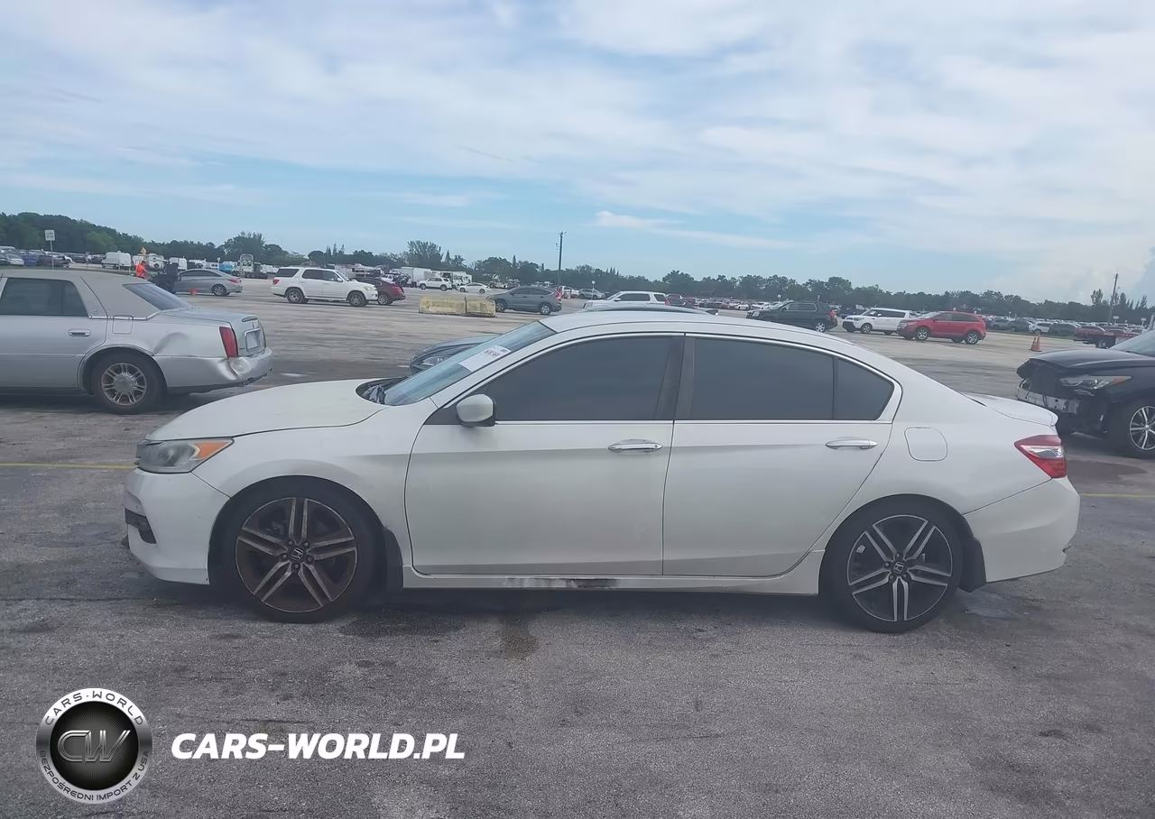 2016 Honda Accord Sport VIN:1HGCR2F59GA157680 - 14