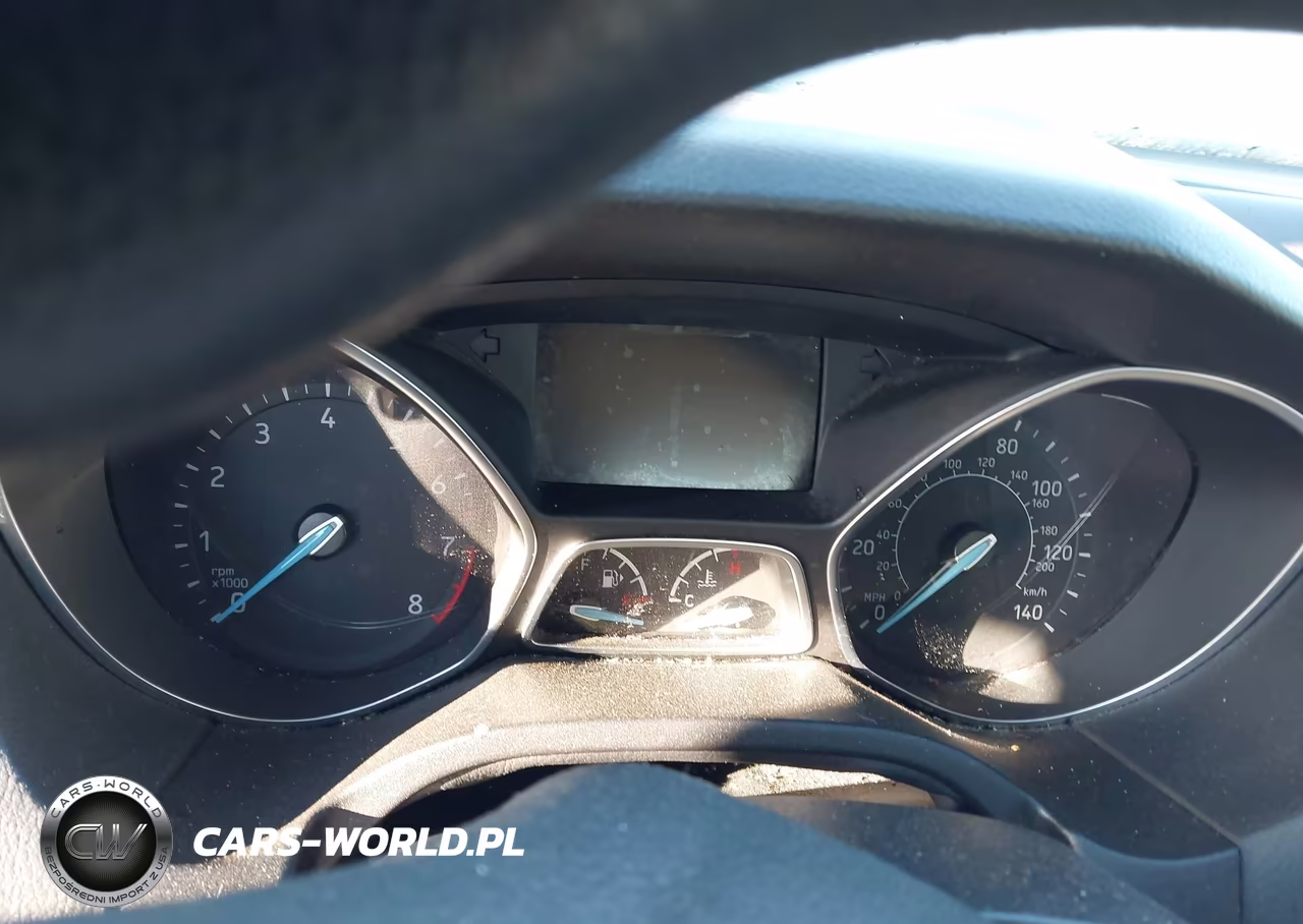 2018 Ford Focus Se VIN:1FADP3F27JL225285 - 15