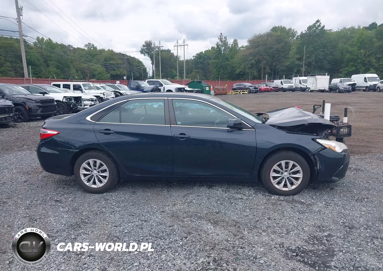 2015 Toyota Camry Le VIN:4T4BF1FK3FR508679 - 13