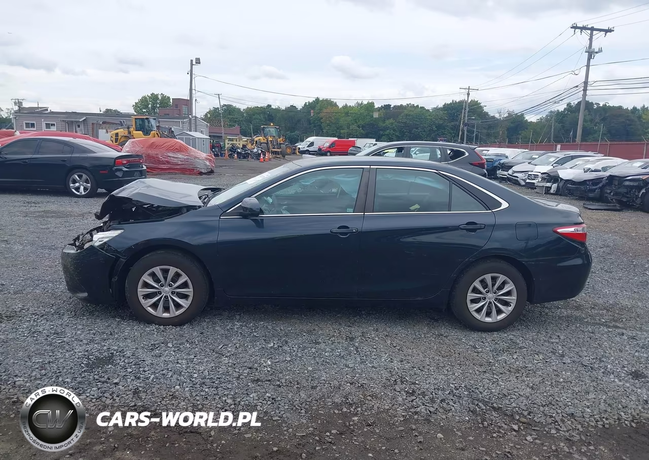 2015 Toyota Camry Le VIN:4T4BF1FK3FR508679 - 14