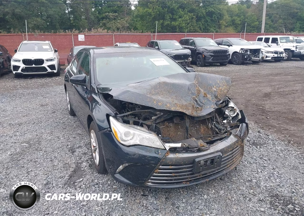 2015 Toyota Camry Le VIN:4T4BF1FK3FR508679 - 17