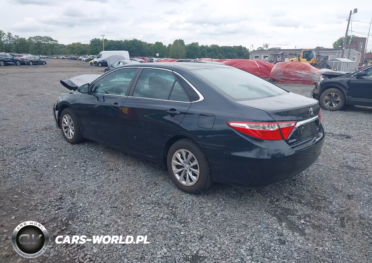 2015 Toyota Camry Le VIN:4T4BF1FK3FR508679 - 3