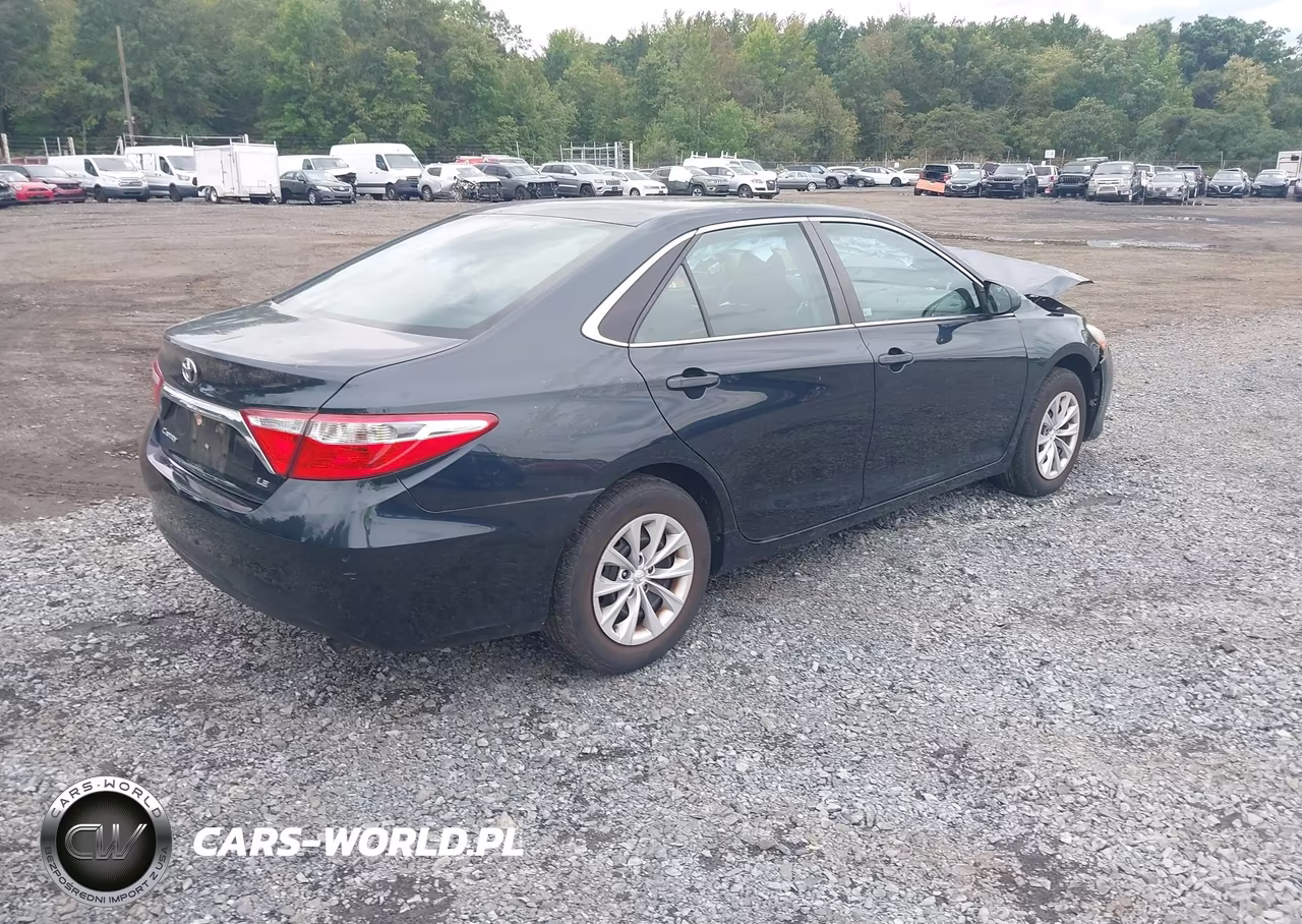 2015 Toyota Camry Le VIN:4T4BF1FK3FR508679 - 4