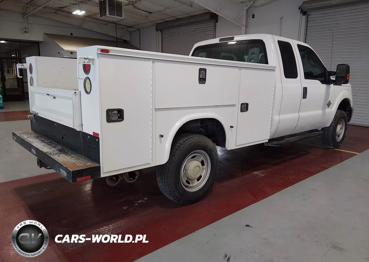 2015 Ford F-350 Xl VIN:1FD8X3BT3FEA04719 - 4
