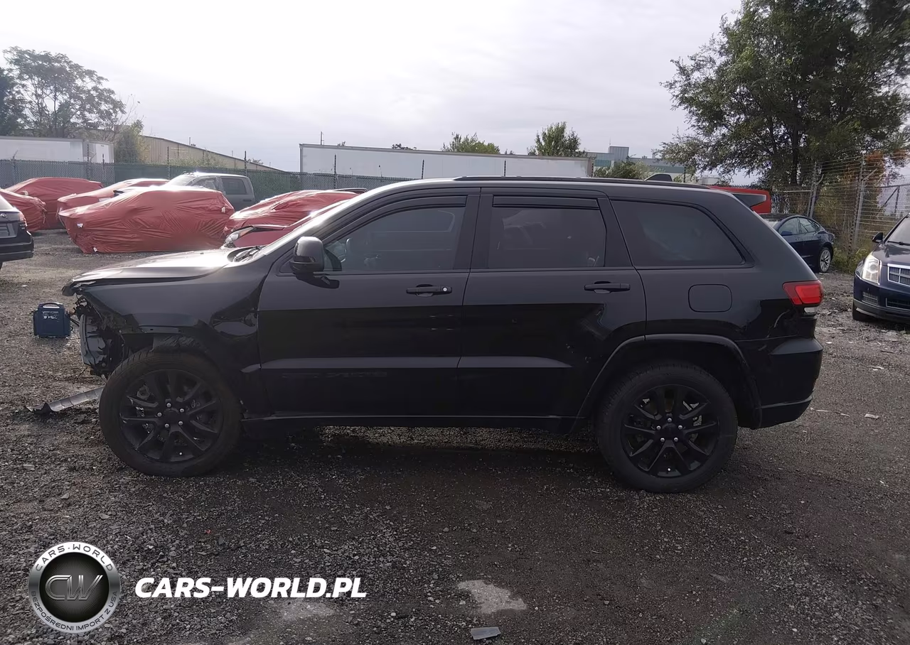2017 Jeep Grand Cherokee Altitude 4X4 VIN:1C4RJFAG4HC767508 - 15