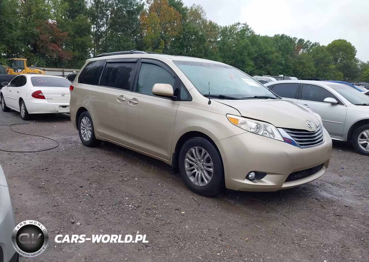 2013 Toyota Sienna Xle V6 8 Passenger VIN:5TDYK3DC4DS330438 - 1