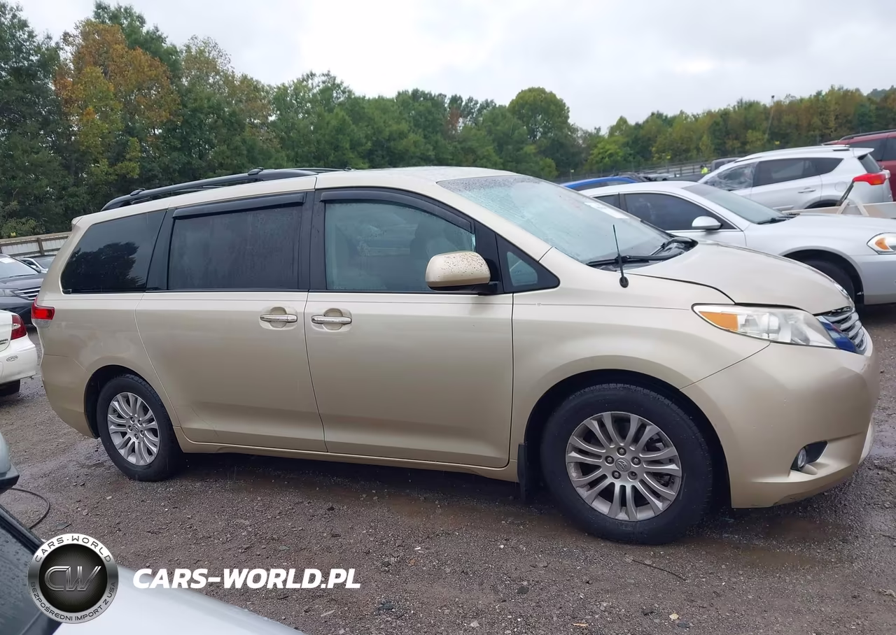 2013 Toyota Sienna Xle V6 8 Passenger VIN:5TDYK3DC4DS330438 - 13