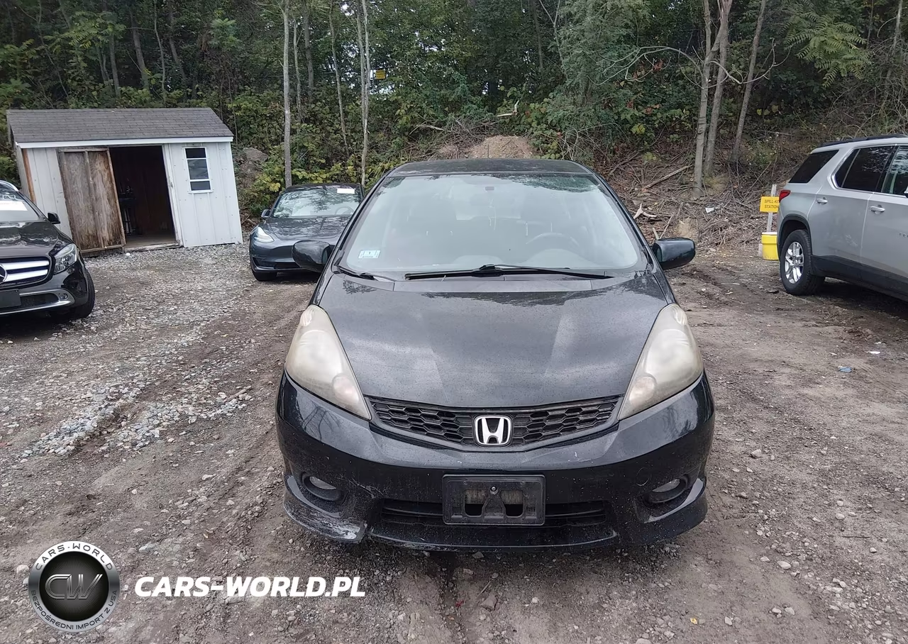 2012 Honda Fit Sport VIN:JHMGE8H51CC012416 - 12
