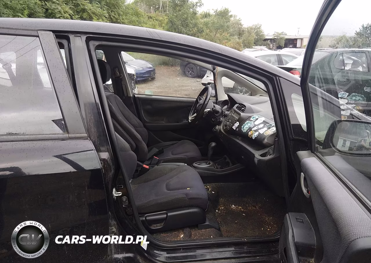 2012 Honda Fit Sport VIN:JHMGE8H51CC012416 - 5