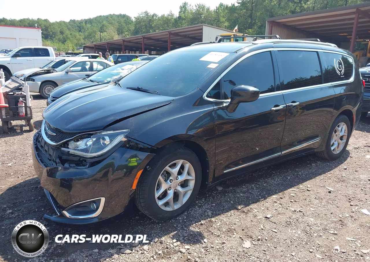 2017 Chrysler Pacifica Touring-L Plus VIN:2C4RC1EG3HR633362 - 2