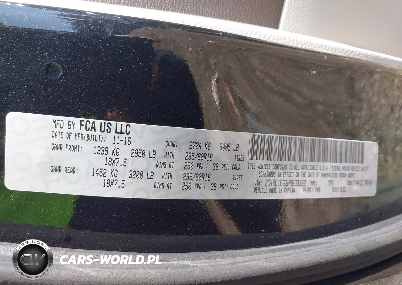 2017 Chrysler Pacifica Touring-L Plus VIN:2C4RC1EG3HR633362 - 9