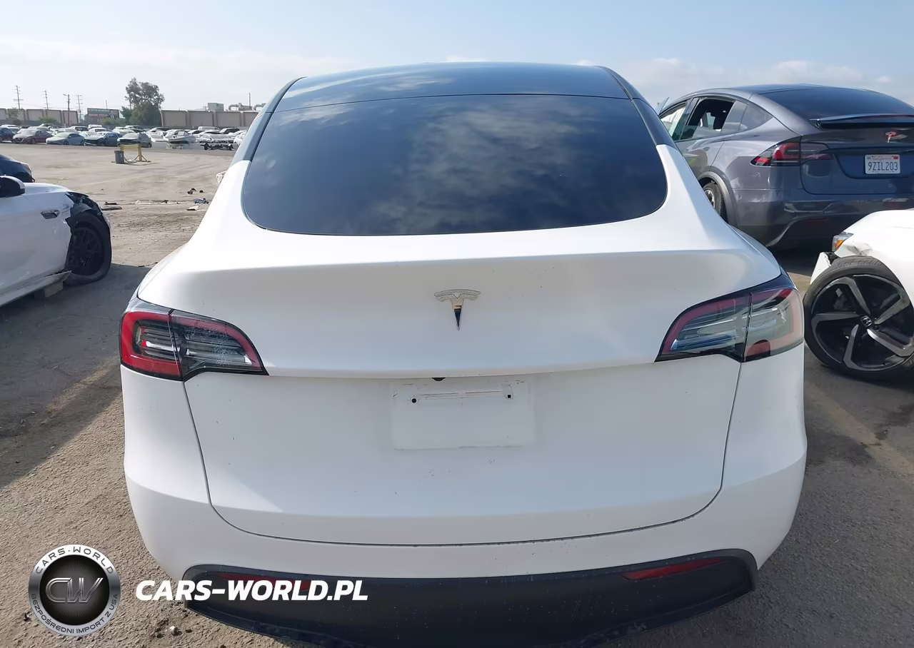 2024 Tesla Model Y Long Range Single Motor Rear-Wheel Drive-Rwd VIN:7SAYGDED8RF092025 - 15