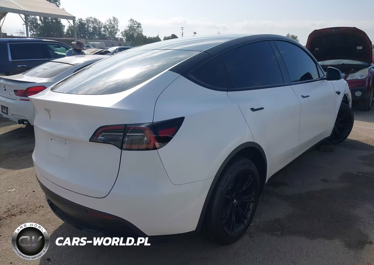 2024 Tesla Model Y Long Range Single Motor Rear-Wheel Drive-Rwd VIN:7SAYGDED8RF092025 - 4