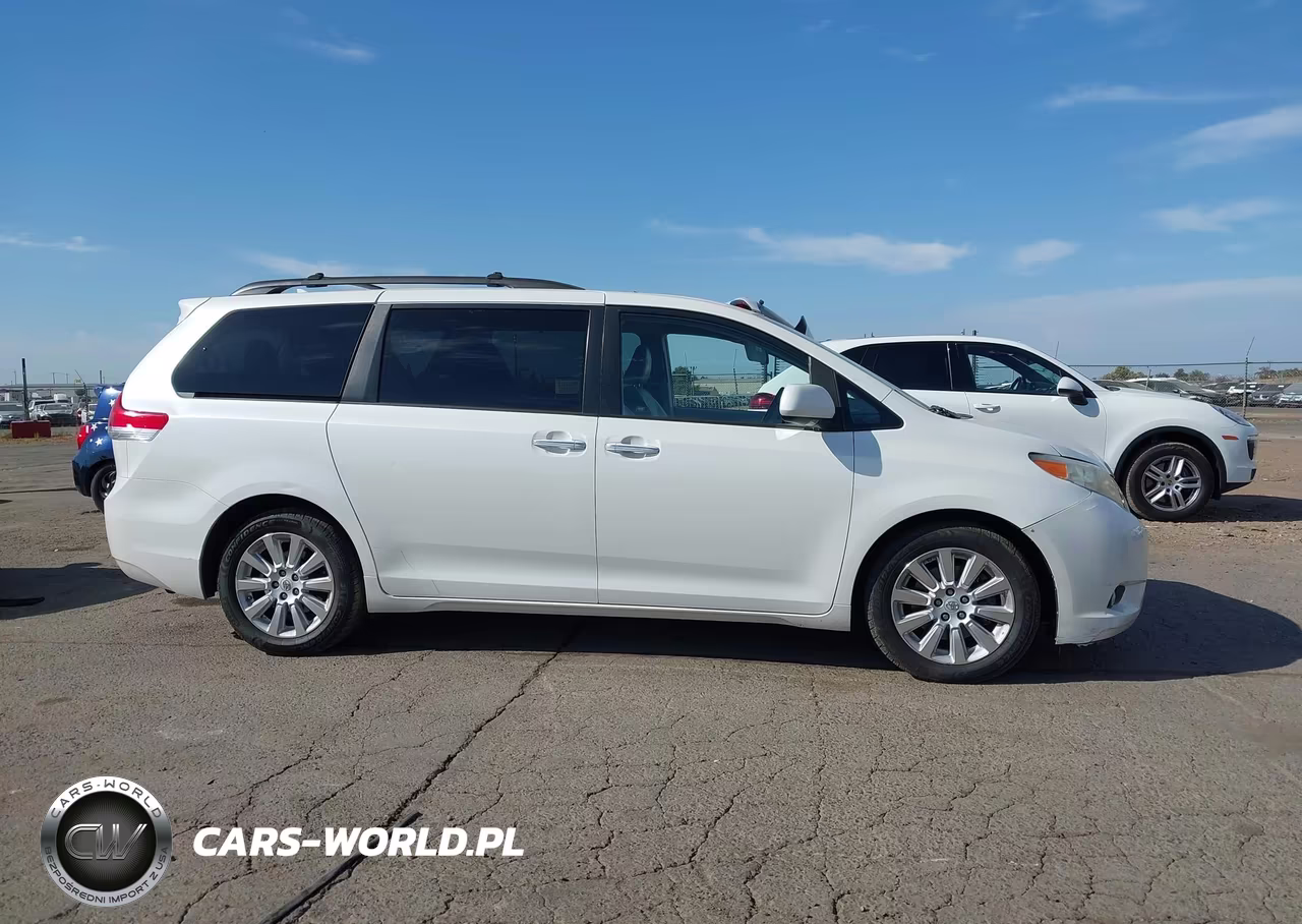 2011 Toyota Sienna Limited VIN:5TDDK3DC9BS029840 - 13