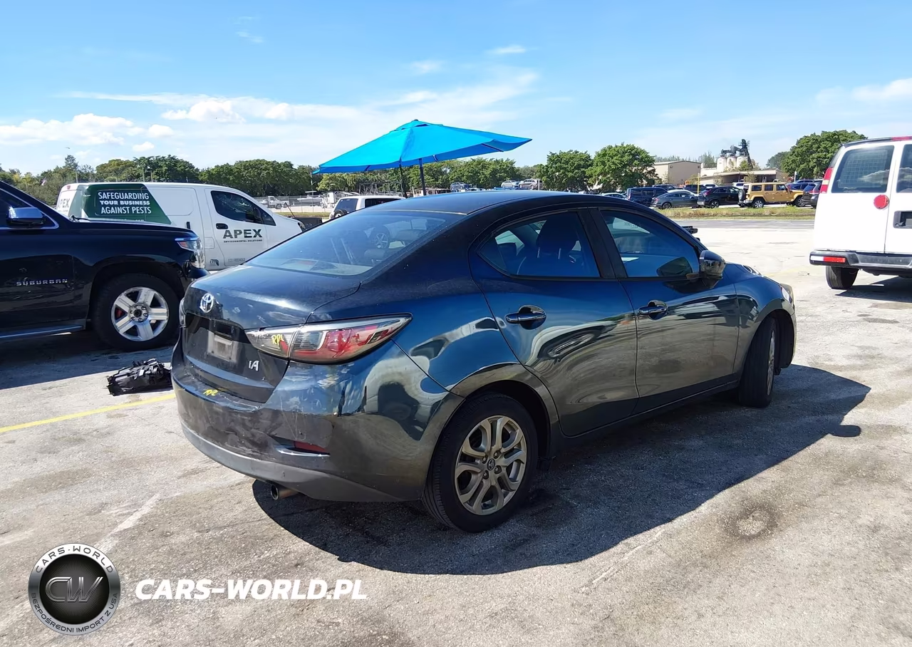2018 Toyota Yaris Ia VIN:3MYDLBYV2JY314679 - 4
