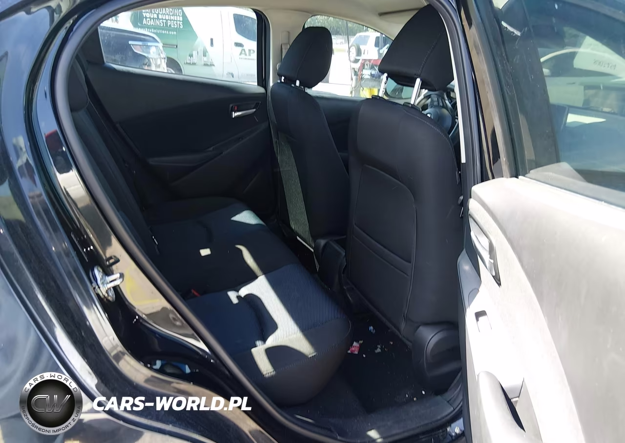 2018 Toyota Yaris Ia VIN:3MYDLBYV2JY314679 - 8