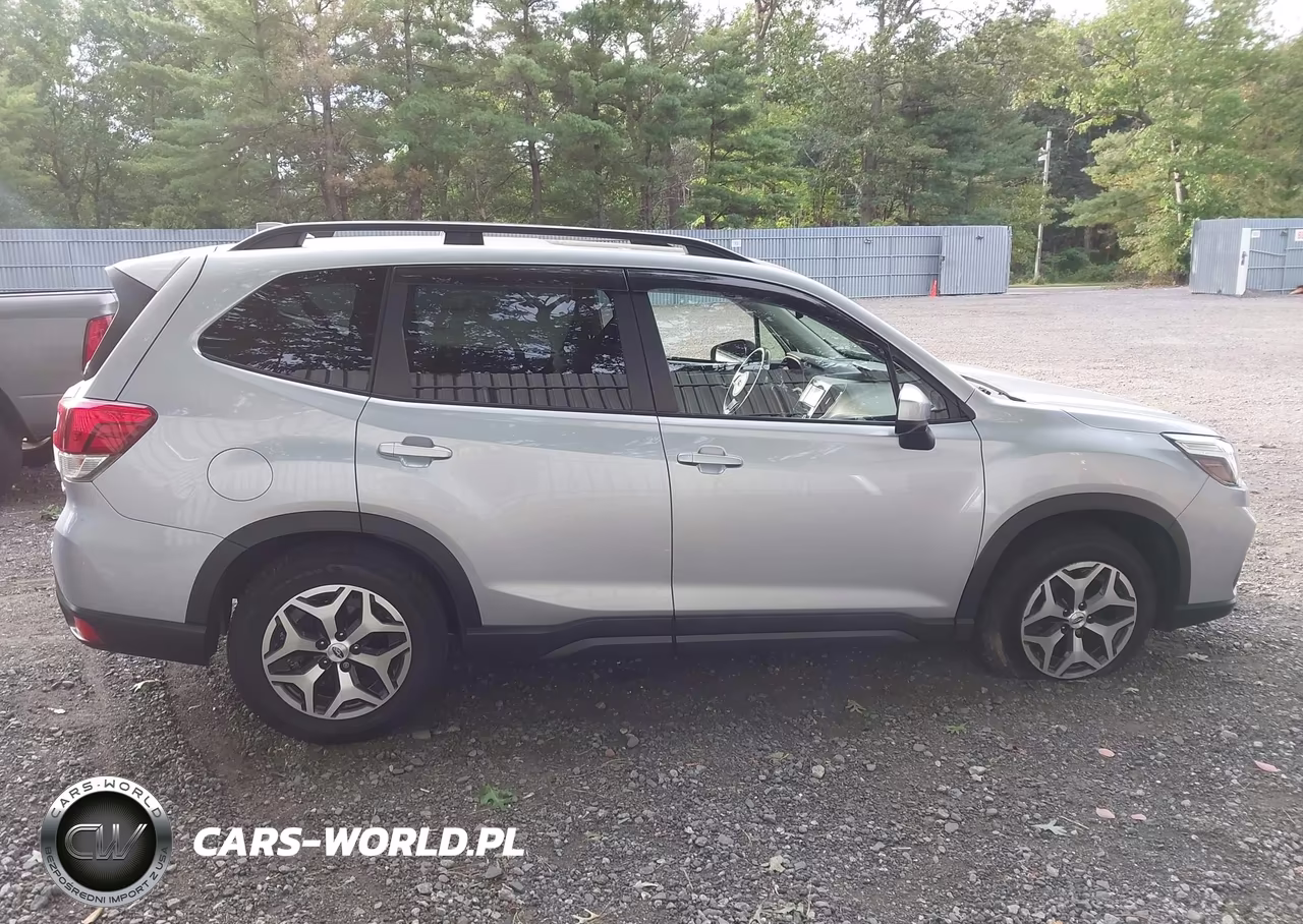 2020 Subaru Forester Premium VIN:JF2SKAGCXLH464431 - 13