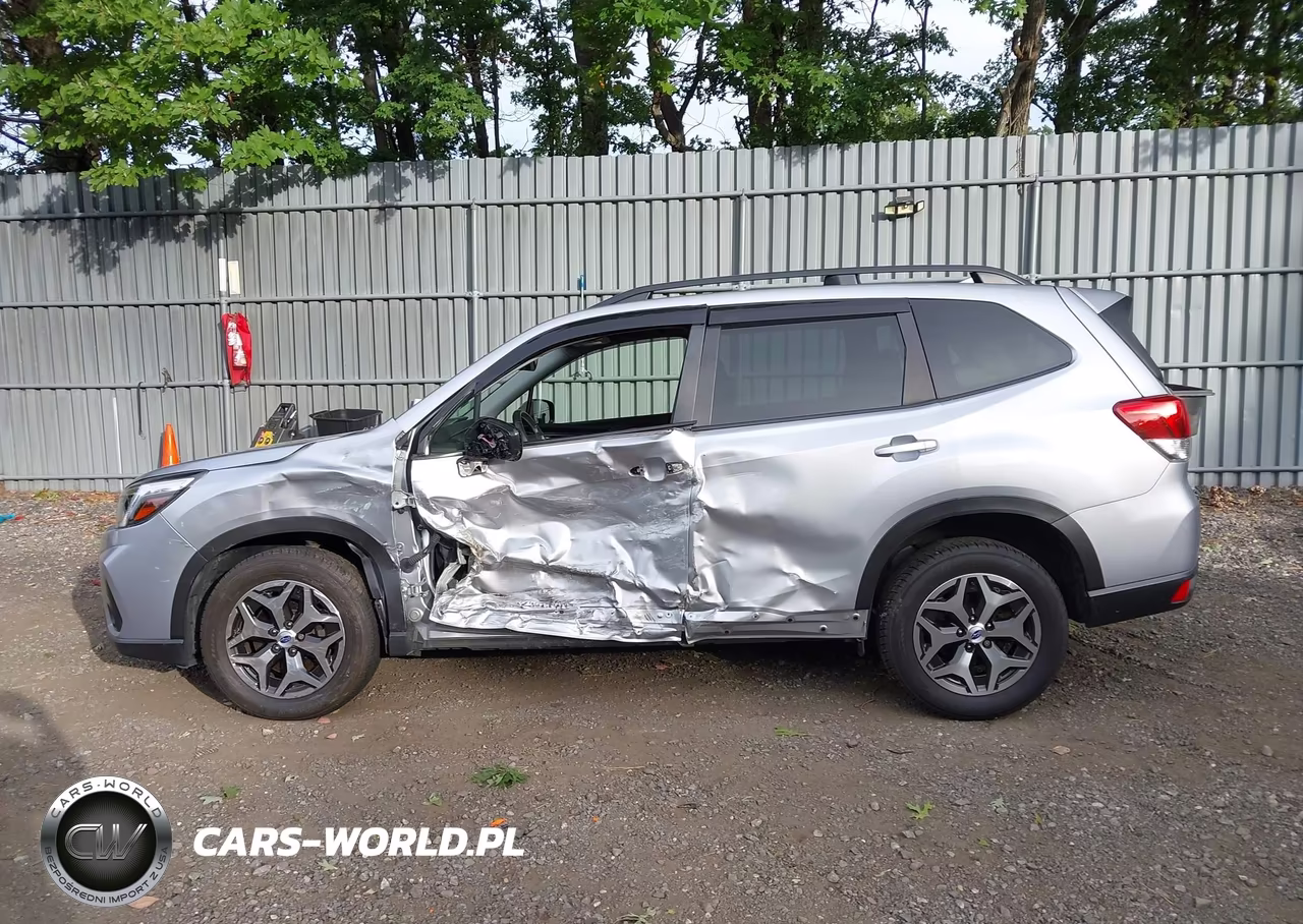 2020 Subaru Forester Premium VIN:JF2SKAGCXLH464431 - 14