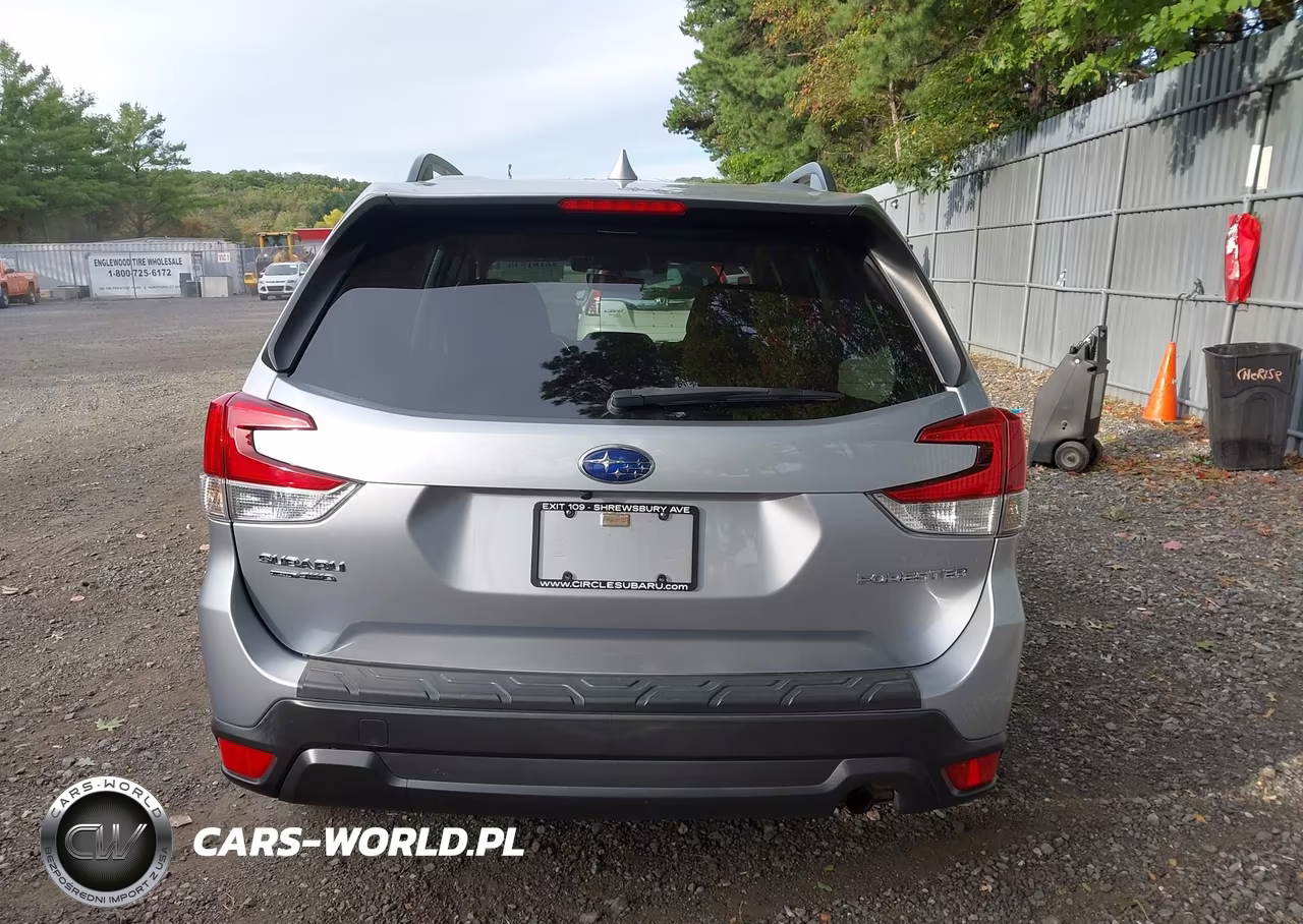2020 Subaru Forester Premium VIN:JF2SKAGCXLH464431 - 16