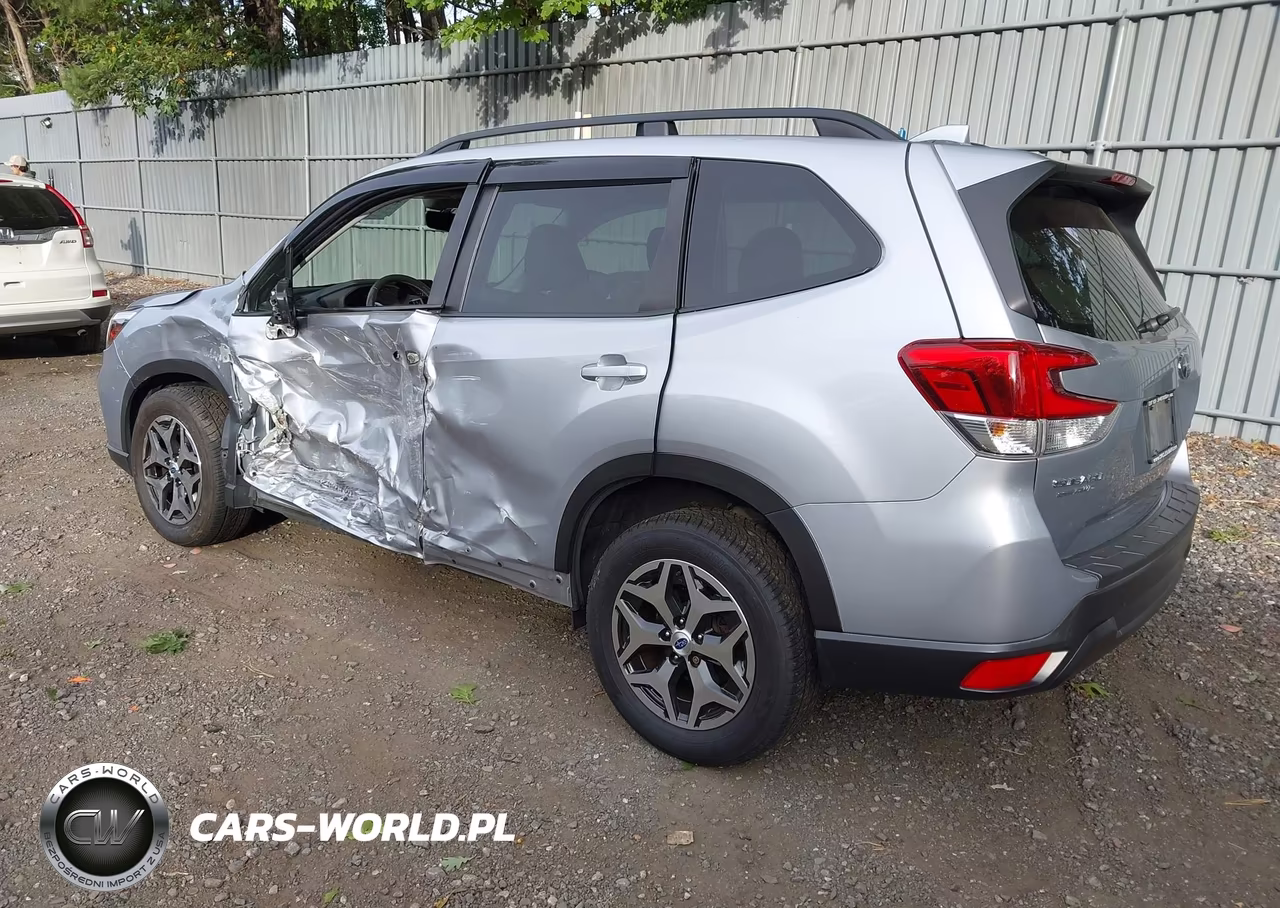 2020 Subaru Forester Premium VIN:JF2SKAGCXLH464431 - 3